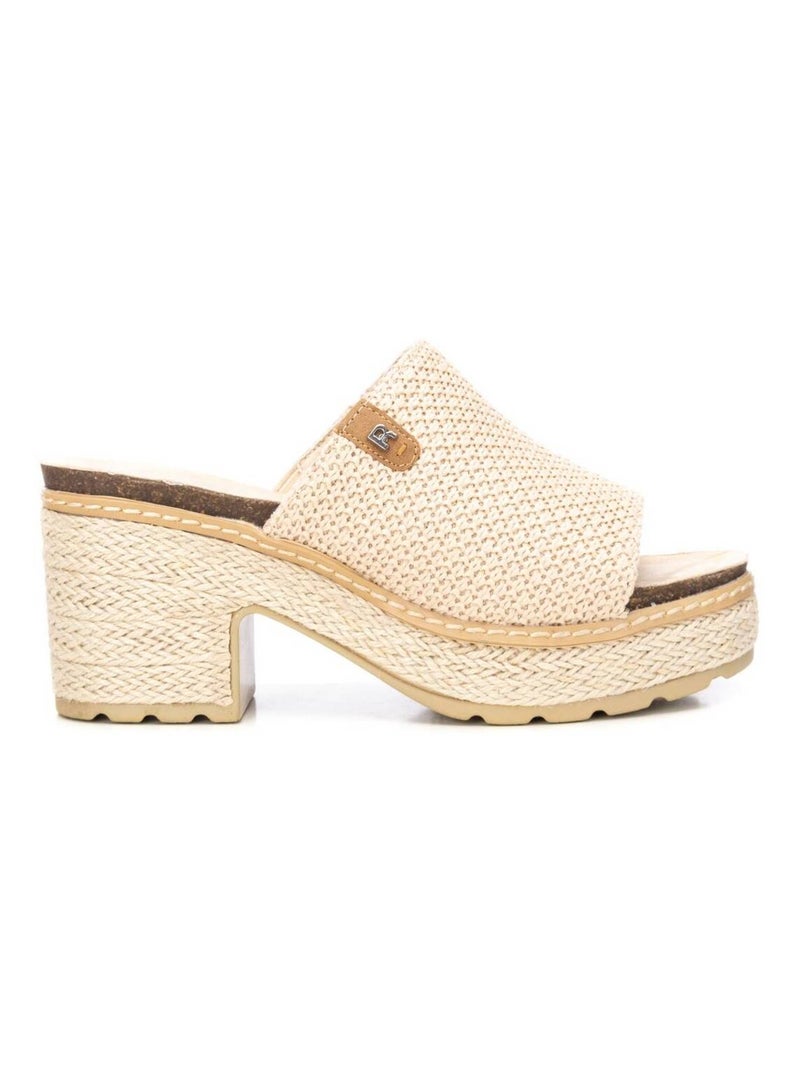 Sandales à talon avec bride arrière Beige - Kiabi