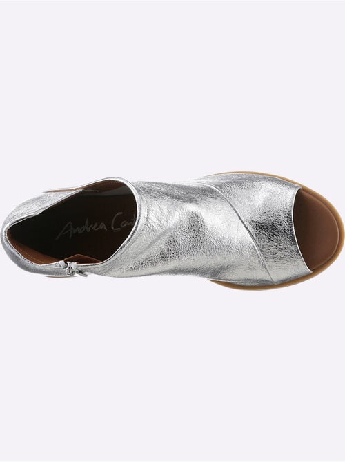 Sandales à talon bottier avec doublure en cuir et glissière latérale - Taille standard - Helline - Kiabi Sandales à talon bottier avec doublure en cuir et glissière latérale - Taille standard - Helline - Kiabi