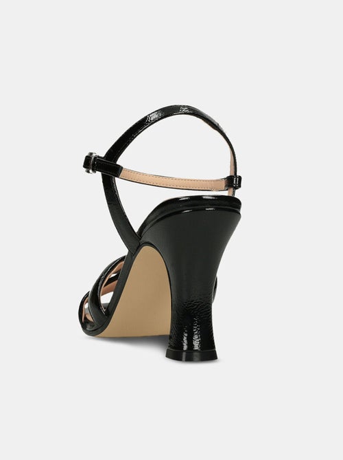Sandales à talon de 9 cm BATA - Kiabi Sandales à talon de 9 cm BATA - Kiabi