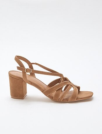 Sandales à talon et brides croisées