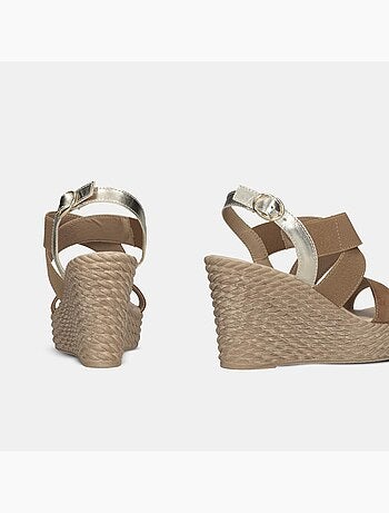 Sandales à talons compensés BATA