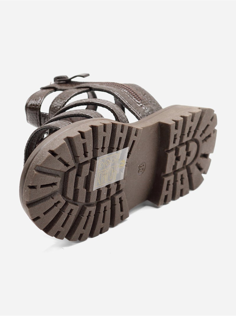 Sandales à zip Marron - Kiabi