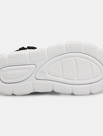 Sandales avec bandes velcro BATA