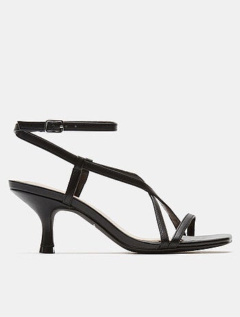 Sandales avec bride de cheville BATA