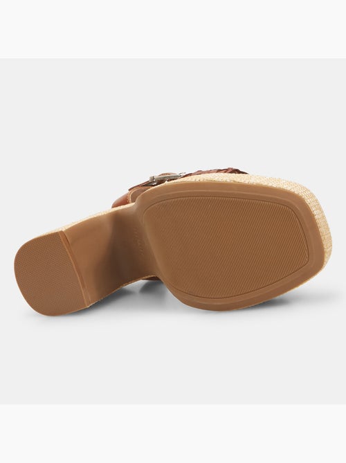 Sandales avec large talon en raphia BATA - Kiabi