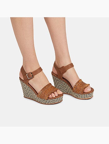 Sandales avec semelle compensée et effet cuir tressé BATA