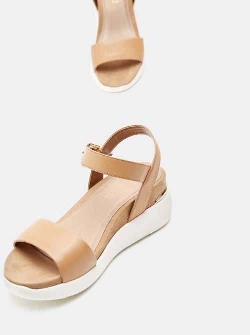 Sandales avec semelle confort BATA - Kiabi
