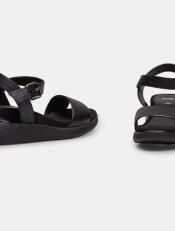 Sandales avec semelle confort BATA