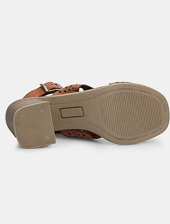 Sandales avec talon de 7 cm BATA