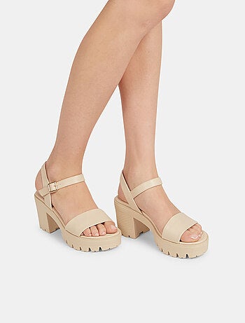 Sandales avec talon épais BATA