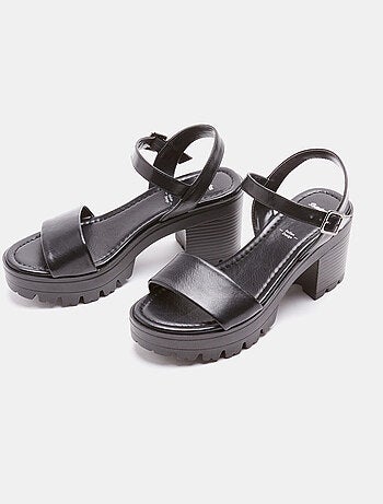 Sandales avec talon épais BATA