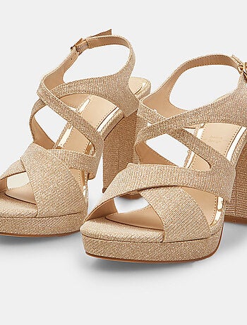 Sandales avec talon haut BATA