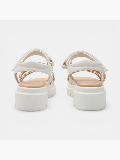 Sandales Bata avec brides croisées - Kiabi Sandales Bata avec brides croisées - Kiabi