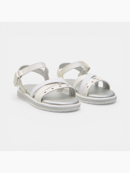 Sandales Bata avec brides croisées - Kiabi Sandales Bata avec brides croisées - Kiabi