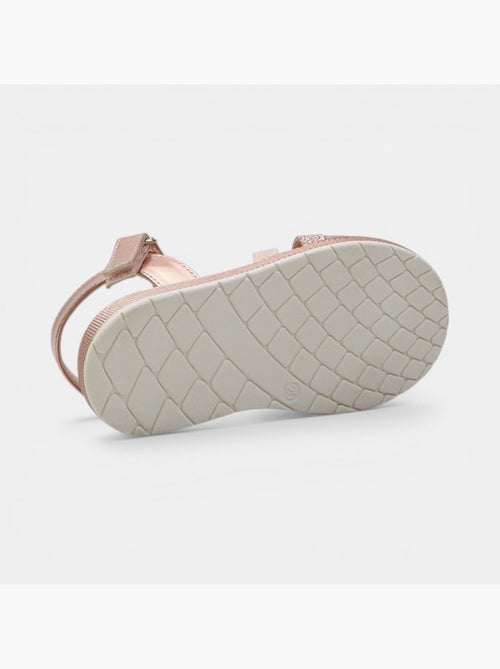 Sandales Bata avec brides croisées - Kiabi Sandales Bata avec brides croisées - Kiabi