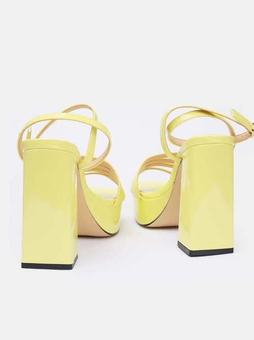 Sandales Bata Red Label avec talon - Kiabi