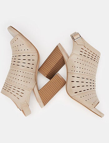 Sandales bout ouvert ajourées BATA