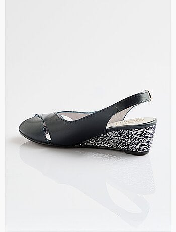 Sandales bout ouvert largeur confort cuir