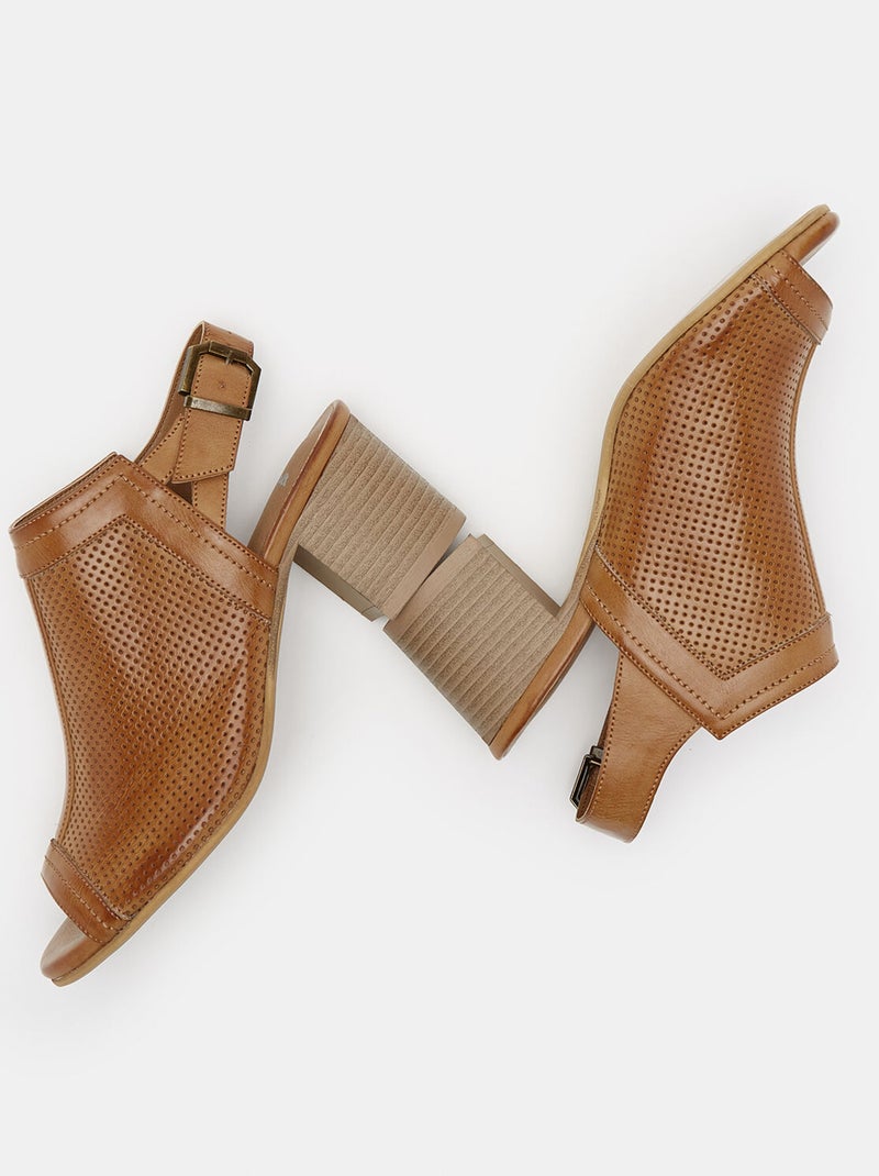 Sandales bout ouvert talon moyen BATA Marron - Kiabi