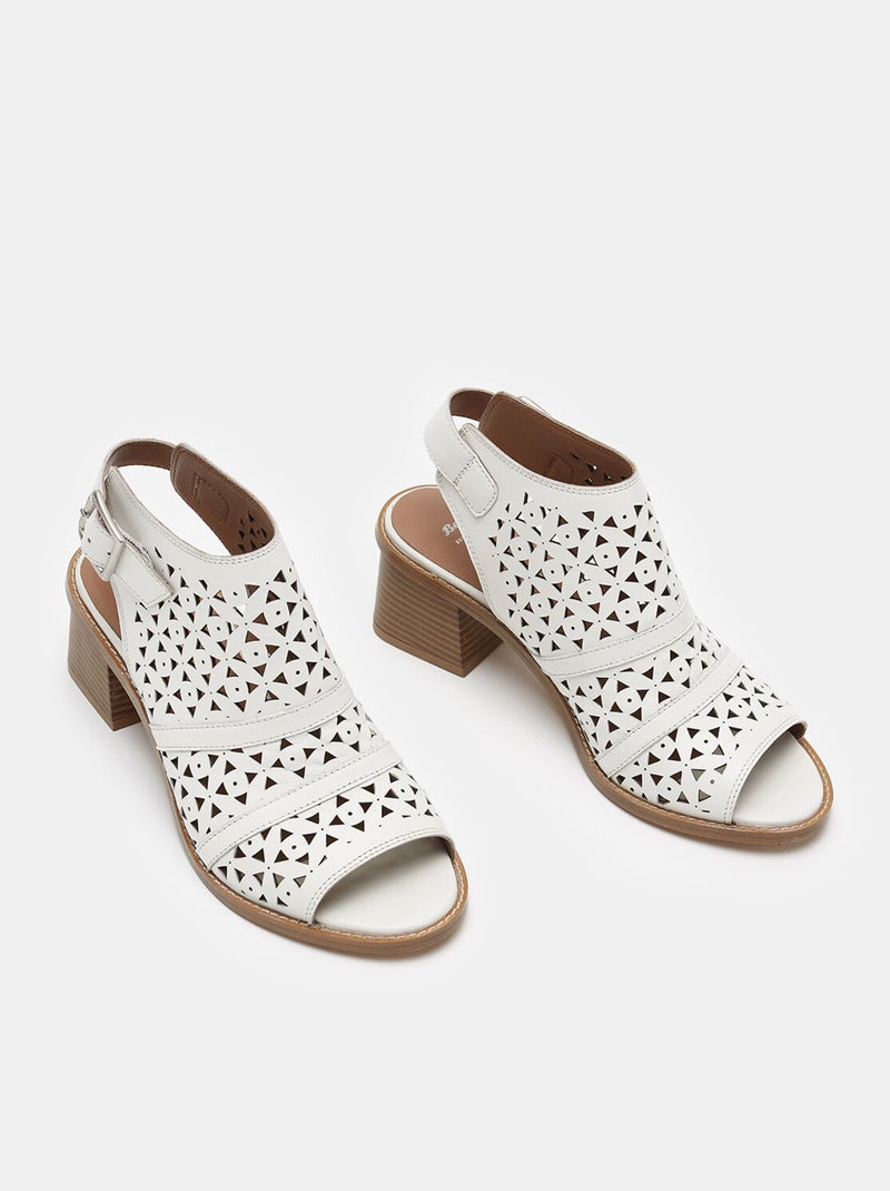 Sandales bout ouvert talon moyen en cuir ajouré BATA Blanc - Kiabi