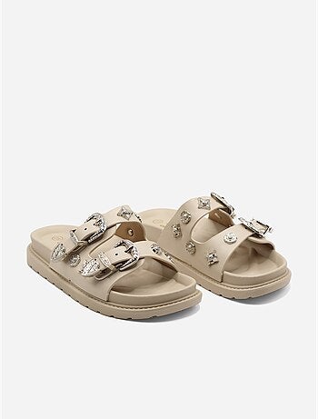 Sandales cloutées
