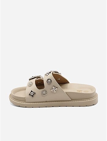 Sandales cloutées