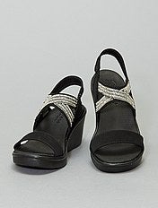 sandales compensées skechers
