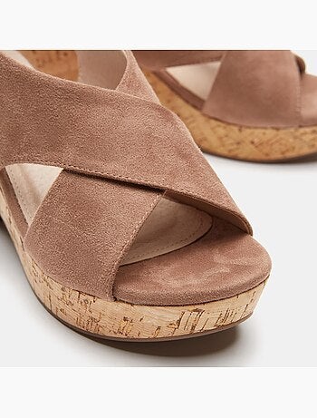 Sandales compensées d'été BATA