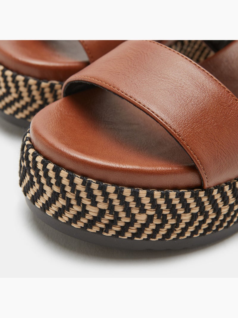 Sandales compensées effet cuir brut BATA Marron - Kiabi