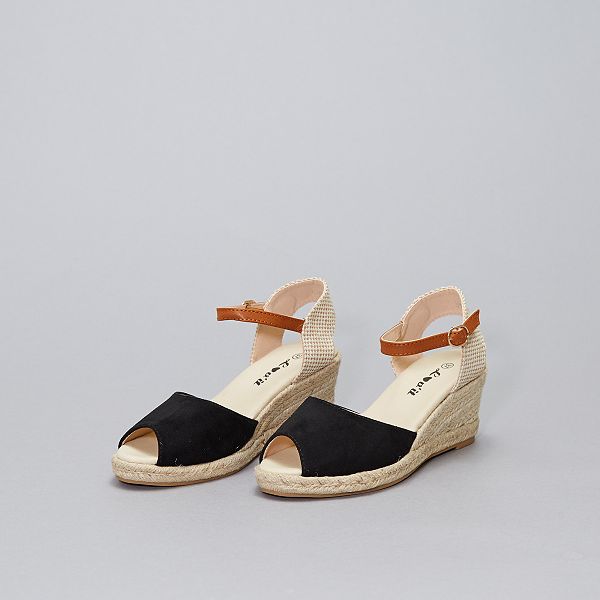 Sandales compensées en corde Femme noir Kiabi 18,00€ Sandales compensées en corde Femme noir Kiabi 18,00€