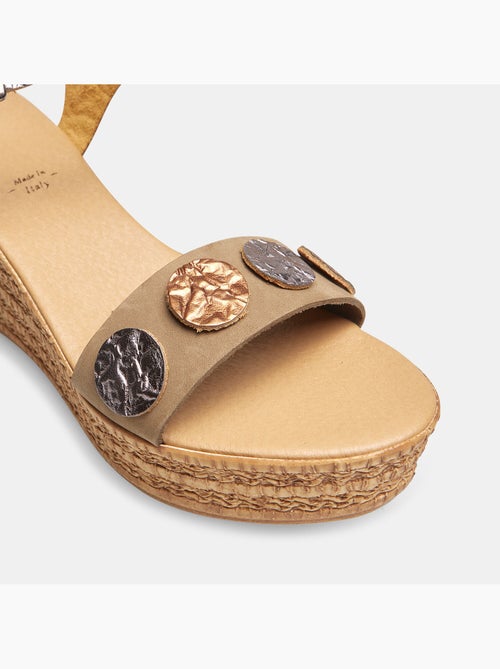 Sandales compensées en suède - Kiabi