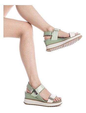 Sandales compensées femme