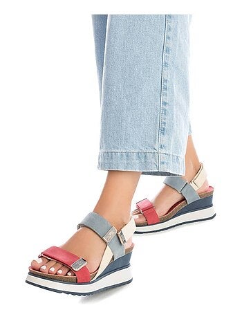 Sandales compensées femme
