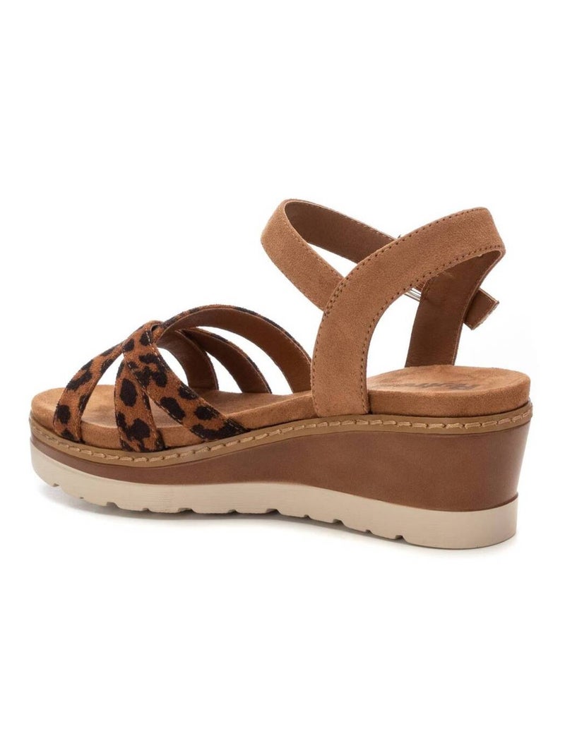 Sandales compensées femme Camel - Kiabi