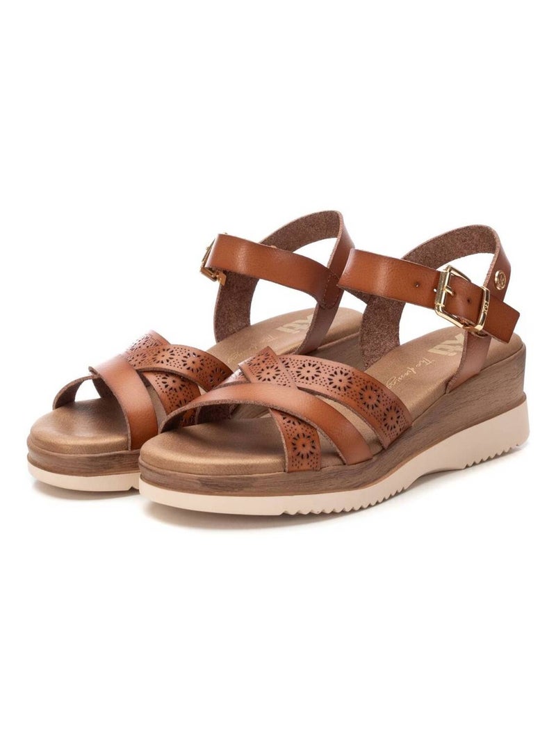 Sandales compensées femme Camel - Kiabi