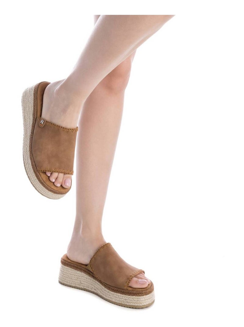 Sandales compensées femme Camel - Kiabi