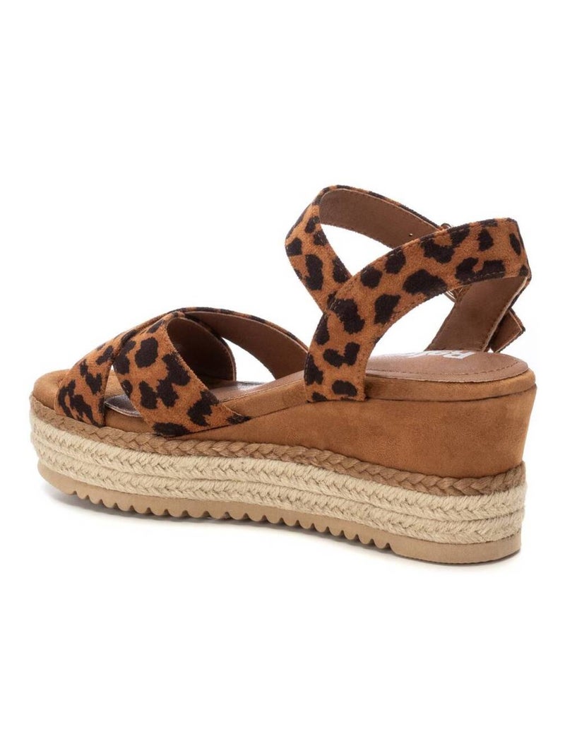 Sandales compensées femme Camel - Kiabi