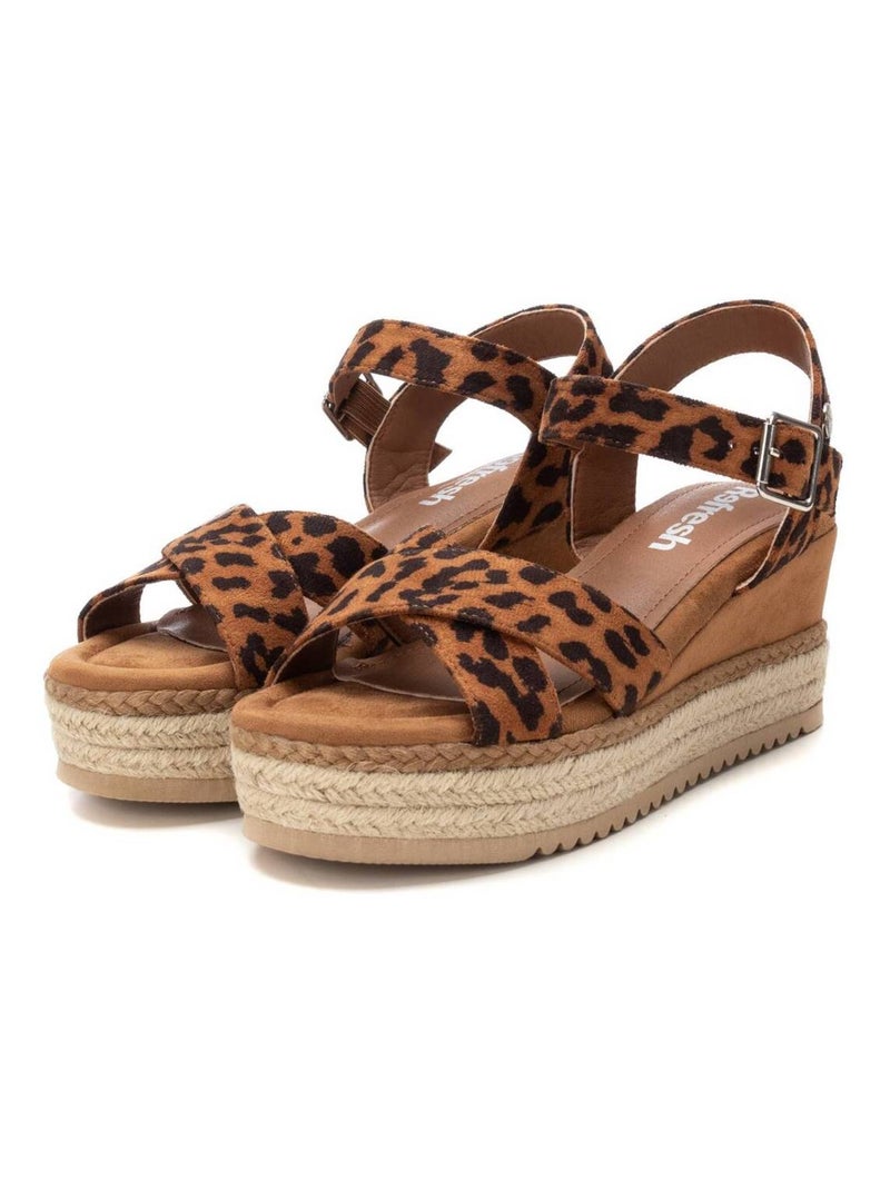 Sandales compensées femme Camel - Kiabi