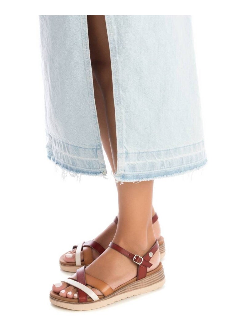 Sandales compensées femme Camel - Kiabi