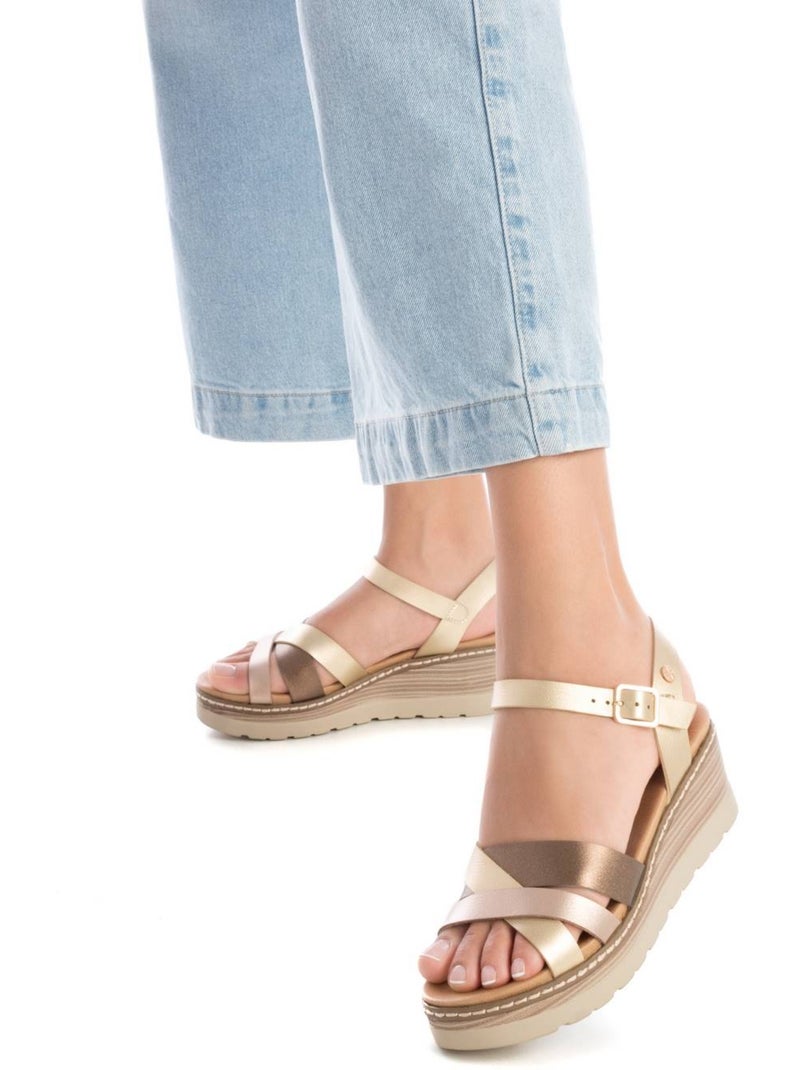 Sandales compensées femme Gold - Kiabi