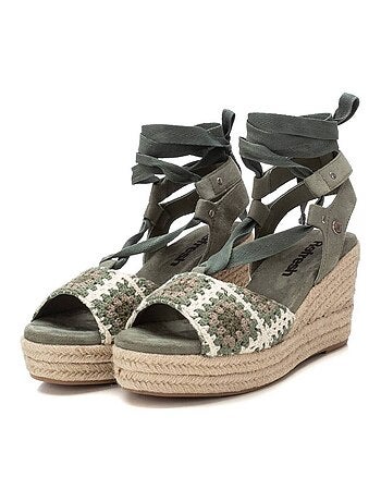 Sandales compensées femme