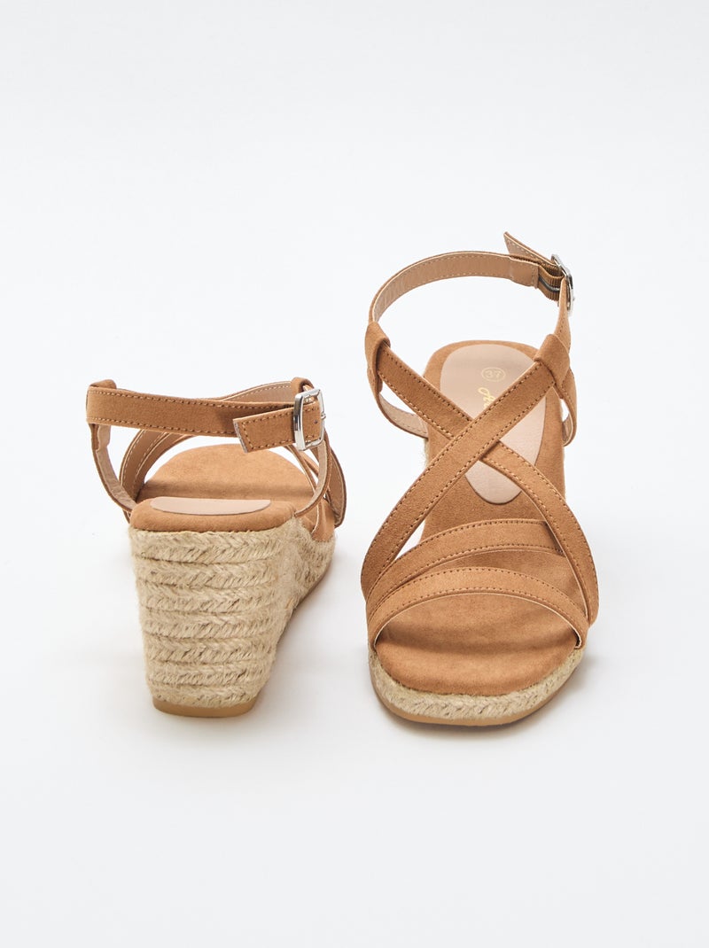 Sandales compensées Marron - Kiabi