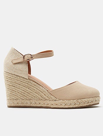Sandales compensées modèle espadrilles BATA