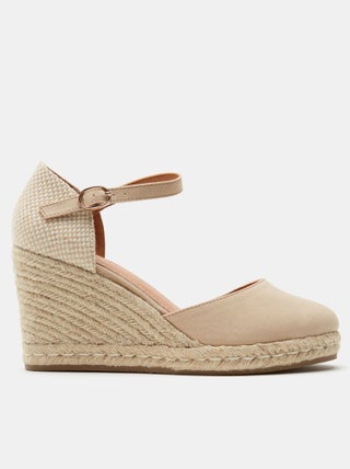 Sandales compensées modèle espadrilles BATA