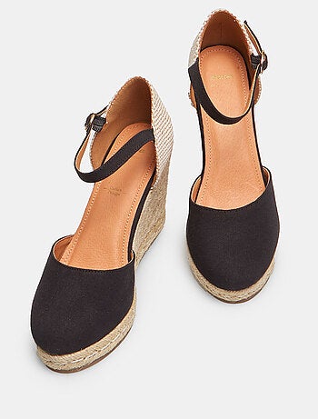 Sandales compensées modèle espadrilles BATA