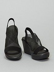 sandales compensées skechers