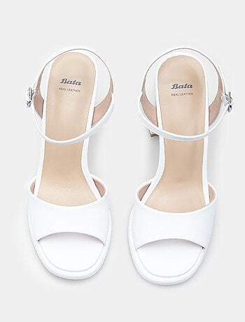 Sandales confortables avec brides à la cheville BATA