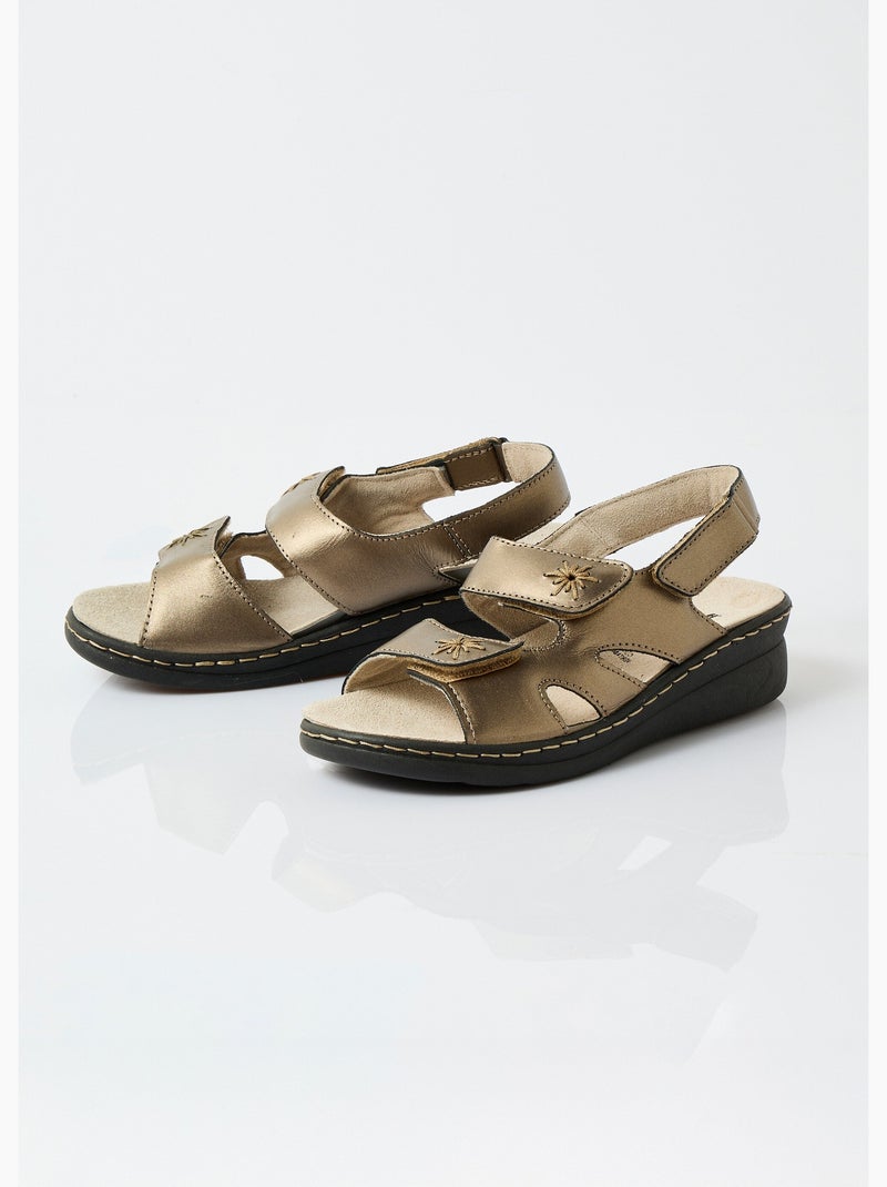 Sandales cuir brodé grande largeur - Afibel Bronze - Kiabi