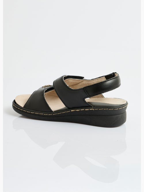 Sandales cuir brodé grande largeur - Afibel - Kiabi