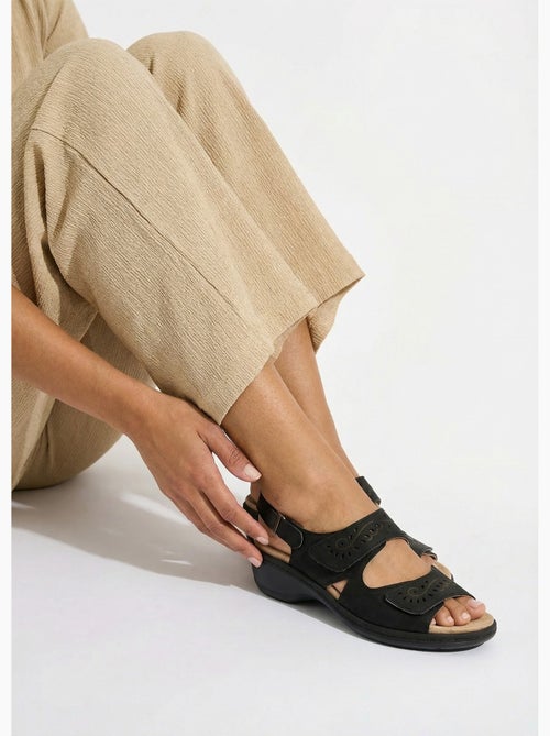 Sandales cuir grande largeur scratchées - Afibel - Kiabi